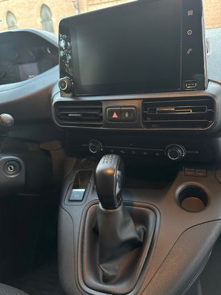 Peugeot Partner 2021