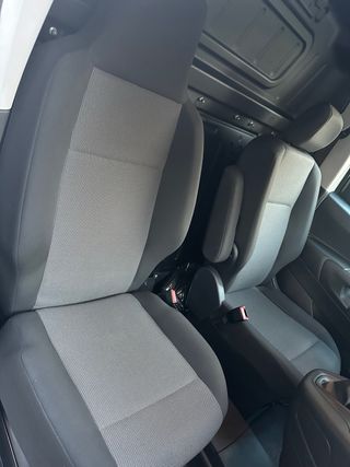 Peugeot Partner 2021