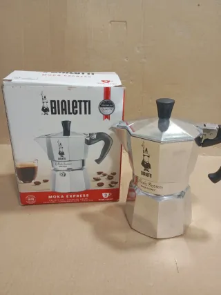 Cafetera Italiana Bialetti Moka Express 3 Tazas