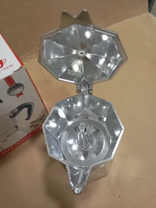 Cafetera Italiana Bialetti Moka Express 3 Tazas