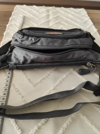 Riñonera negra y gris