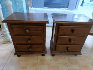 Comodini in legno (2 unità)