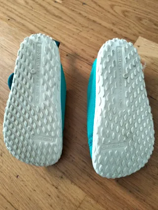 Zapatillas piscina niño/niña T.22-23