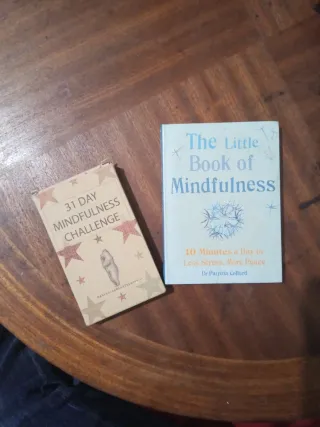 Little Book of Mindfulness: 10 minutes a day to...