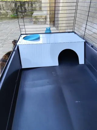 Jaula para conejos/cobayas negra y azul