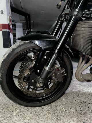 Kawasaki Z800e Negra
