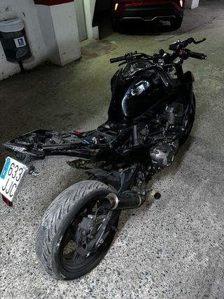 Kawasaki Z800e Negra