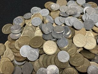 Màs de 1 kg monedas 5 y 1 pesetas
