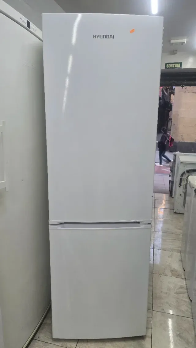 Frigorífico Comb Hyundai no Frost Class A +