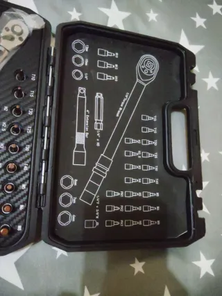 Llave dinamométrica 2-24 Nm + 33Pcs