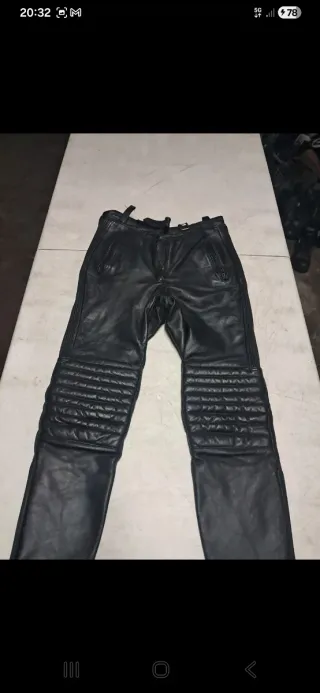 Pantalón Moto Cuero Talla 40