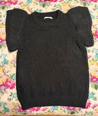 Top negro manga abullonada