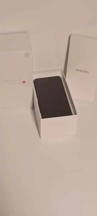 Xiaomi 14 + Protector Pantalla y Fundas