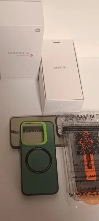 Xiaomi 14 + Protector Pantalla y Fundas