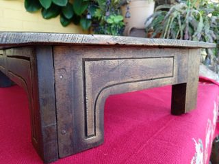 Ménsula Peana antigua de madera para figura