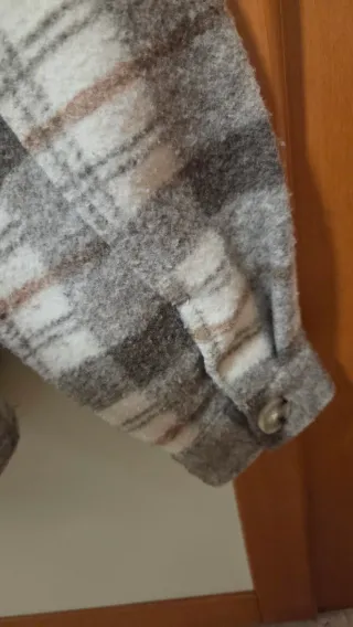 Chaqueta cuadros gris y blanco de Mango