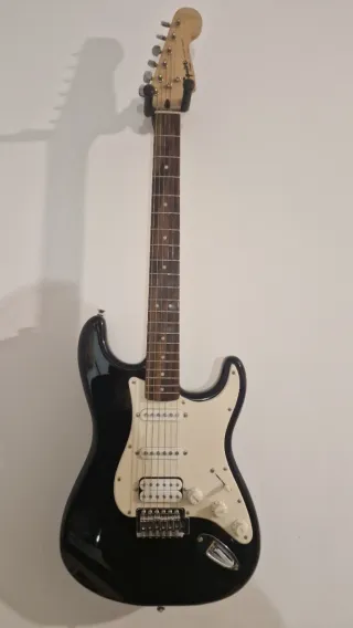 Guitarra Eléctrica Squier by Fender