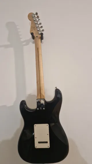 Guitarra Eléctrica Squier by Fender