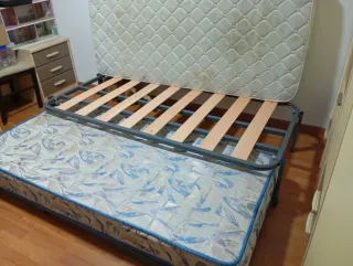 Cama nido con base metálica