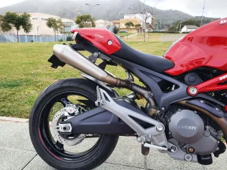 Ducati Monster 696
