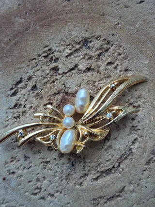 Spilla vintage perla e strass oro
