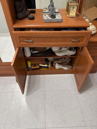 Recibidor entrada madera y cristal