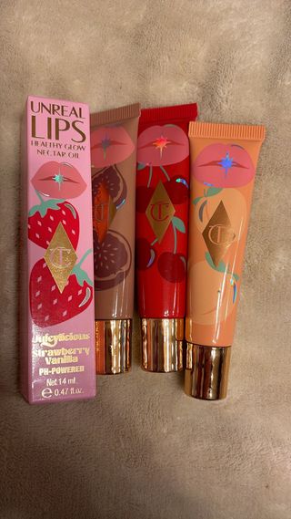 Charlotte Tilbury UNREAL LIPS