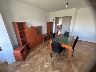 7 muebles de salón con comedor extensible y silla