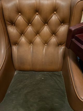 Sillón vintage piel camel capitoné