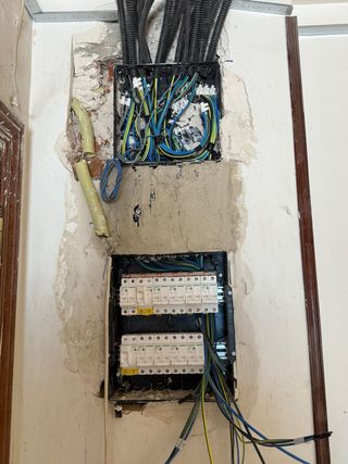 Se realizan trabajos eléctricos