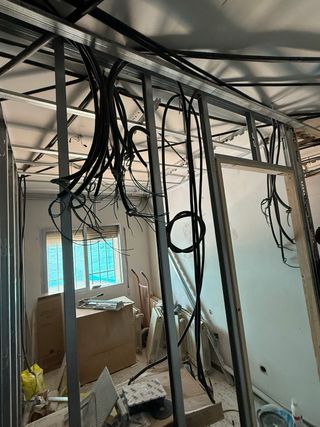 Se realizan trabajos eléctricos