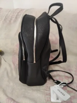 Mochila Guess Negra