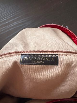 Borsa in pelle bordeaux effetto coccodrillo