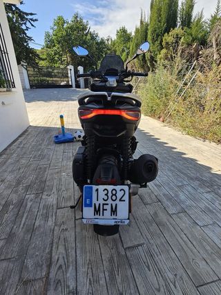 Aprilia SR GT 125 Azul