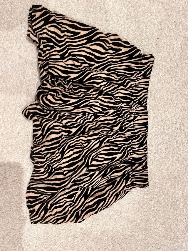 Pantalones cortos estampado cebra