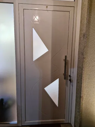 Puerta aluminio con cristal fijo