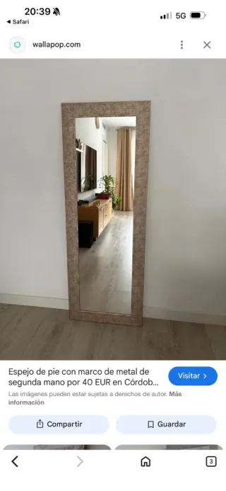 Elegante espejo de pie beige y marrón