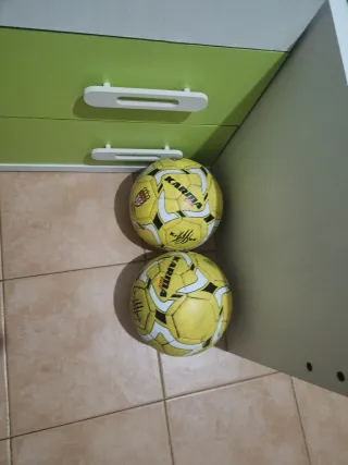 2 Palloni da calcio gialli KARMA