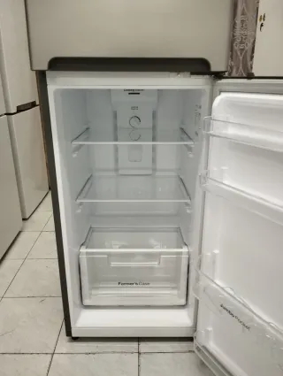 NEVERA Daewoo plateada