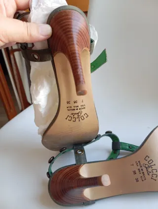 Sandalias Colcci Tacon Tachuelas Verde