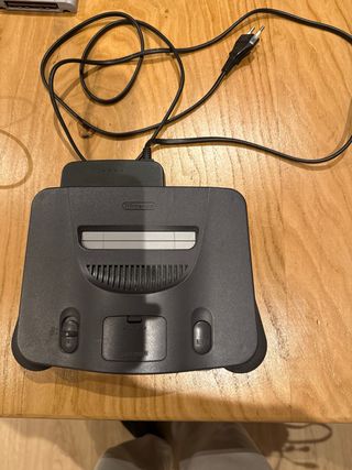 Consola Nintendo 64 + 4 mandos y juegos