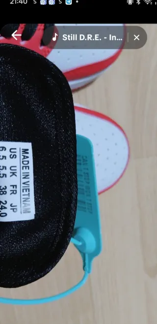 Zapatillas Jordan Mujer Rojas y Blancas