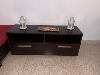 Salón: Sofá, Mesa Comedor Extensible, 5 Sillas