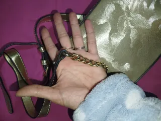 Bolso dorado serpiente metalizado