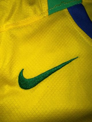 Conjunto niño Brasil  Talla 26