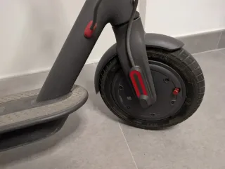 Patinete Xiaomi M365 modificado con ruedas de 10"