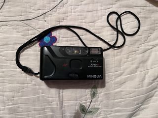 Cámara Minolta AF101R carrete