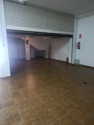 Garaje amplio-Andujar Centro-Calle Dulce Jesús 18