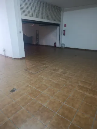 Garaje amplio-Andujar Centro-Calle Dulce Jesús 18