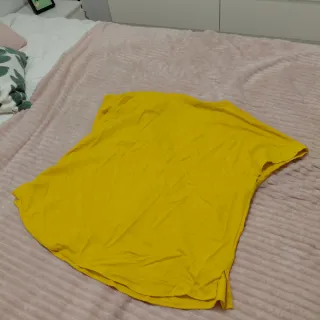 Camisa amarilla manga corta talla XL